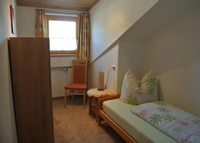 Ferienwohnung-Schlossberg-Mit-Bergblick *